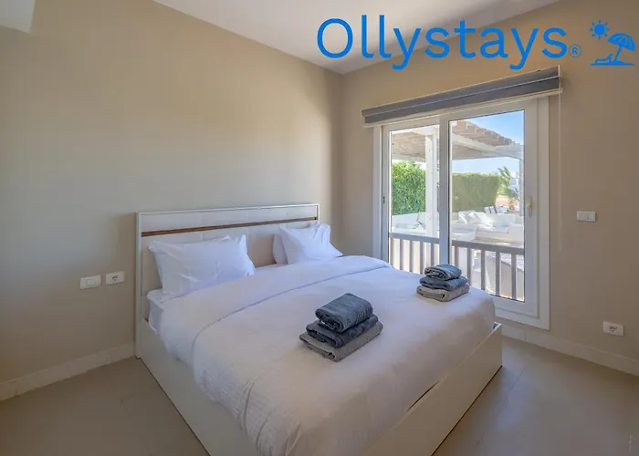 Villa Ollystays Luxury 4br Villa, Heated Pool, Joubal Lagoon View ! Hurghada