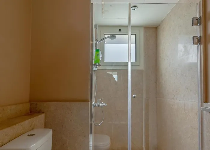 Villa Ollystays Luxury 4br Villa, Heated Pool, Joubal Lagoon View !
