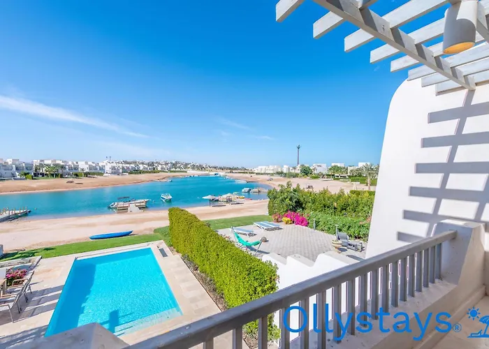 Villa Ollystays Luxury 4br Villa, Heated Pool, Joubal Lagoon View ! Hurghada